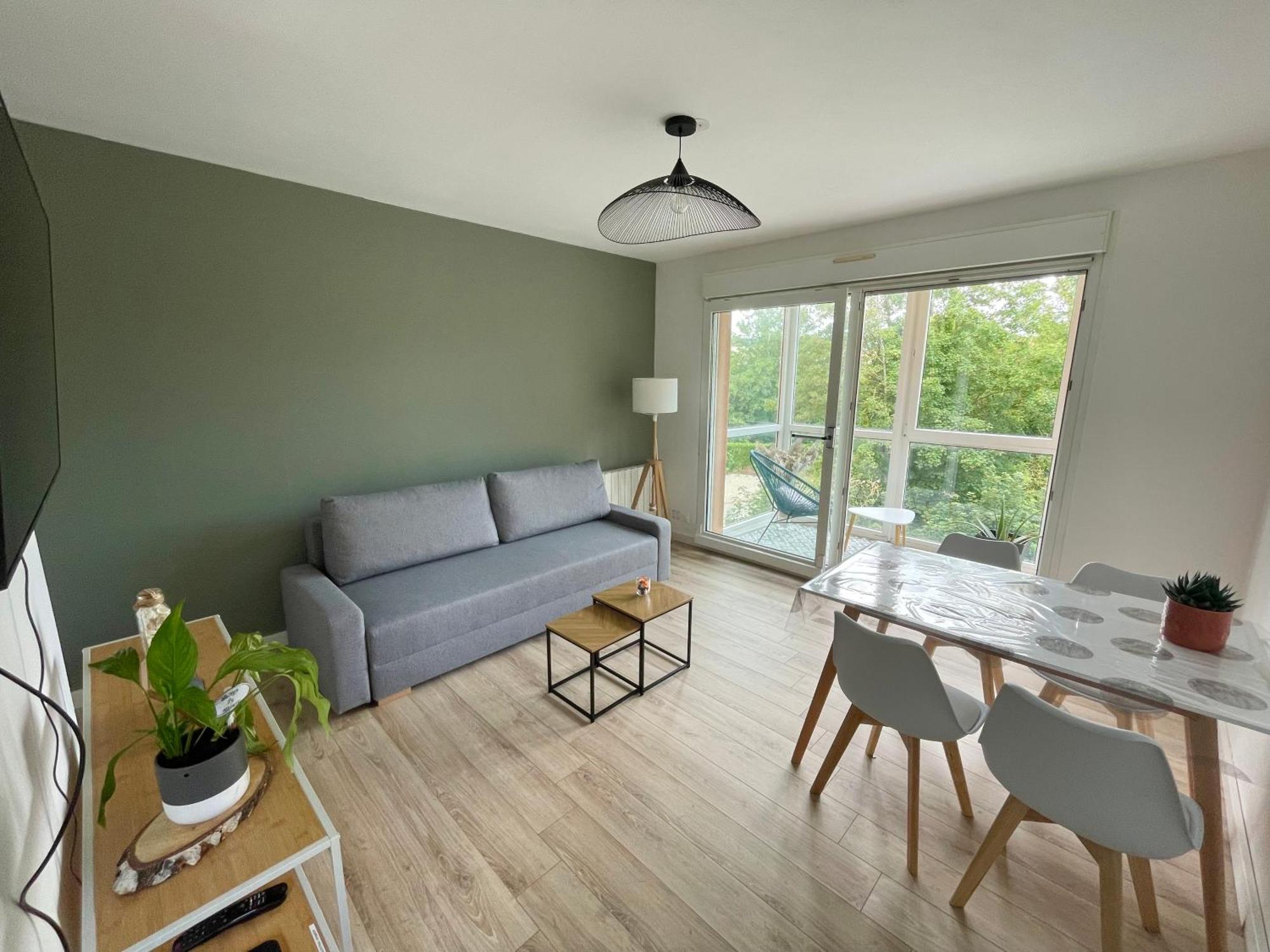 Appartement Avec Loggia Et Parking Prive Louviers Exterior foto